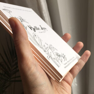 letterpress-geboortekaartje-veldbloemen-wilde-bloemen-botanisch-kleur-snede-relief-diepdruk